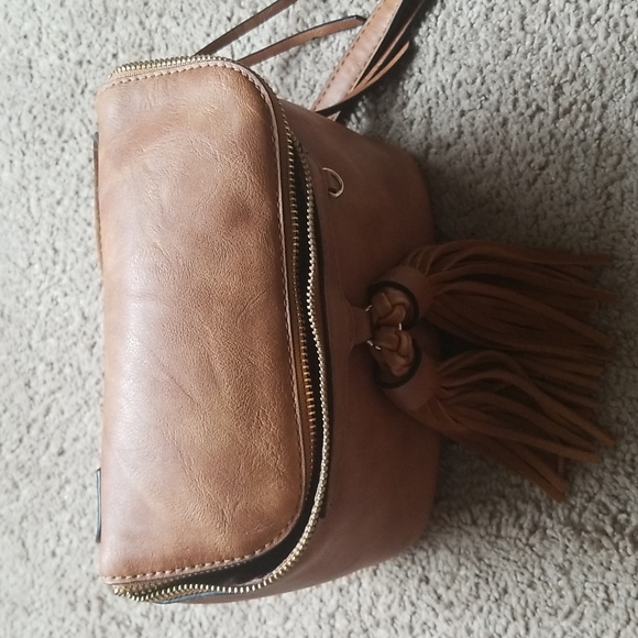 Moda Luxe cognac adjustable waist bag with tassles - Picture 6 of 7